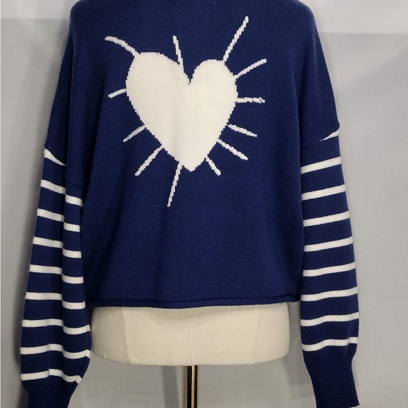 XO KR Navy and White Striped Women's Sweater size M brand new - Picture 2 of 7